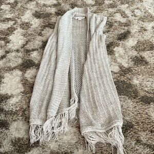 Cloud Chaser sleeveless sweater. Size: youth medium